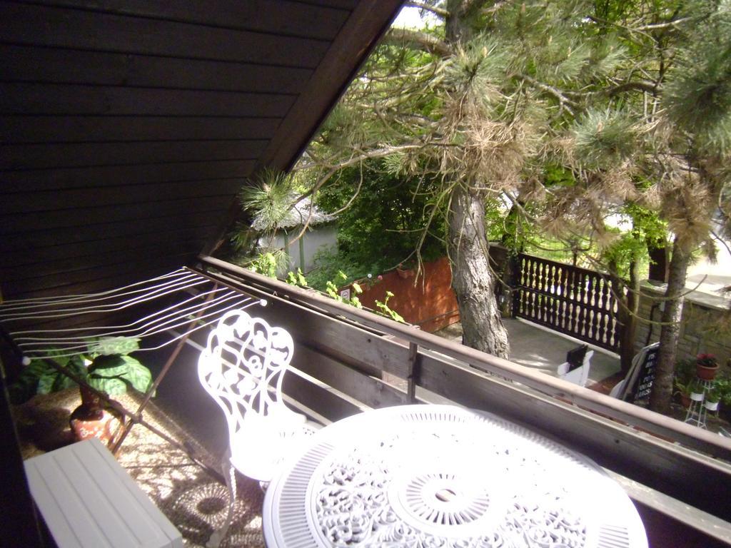 Garden Etterem Kavezo Es Panzio Tahitófalu Dış mekan fotoğraf